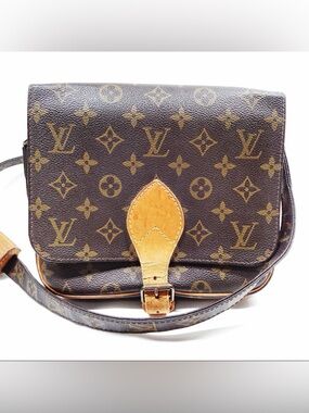 Louis Vuitton Cartouchiere MM Shoulder Bag – Monogram Canvas